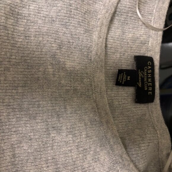 Luxury, bell sleeve cashmere sweater - Picture 3 of 5